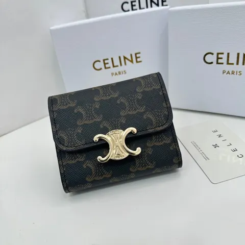 Celine Triomphe