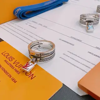 Louis Vuitton ring