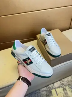 Gucci sneakers. Counter purchase Casual Original leather imported from Italy
