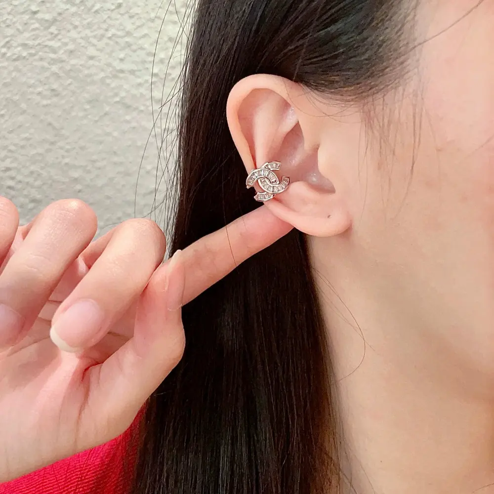 Chanel second-hand double C earrings