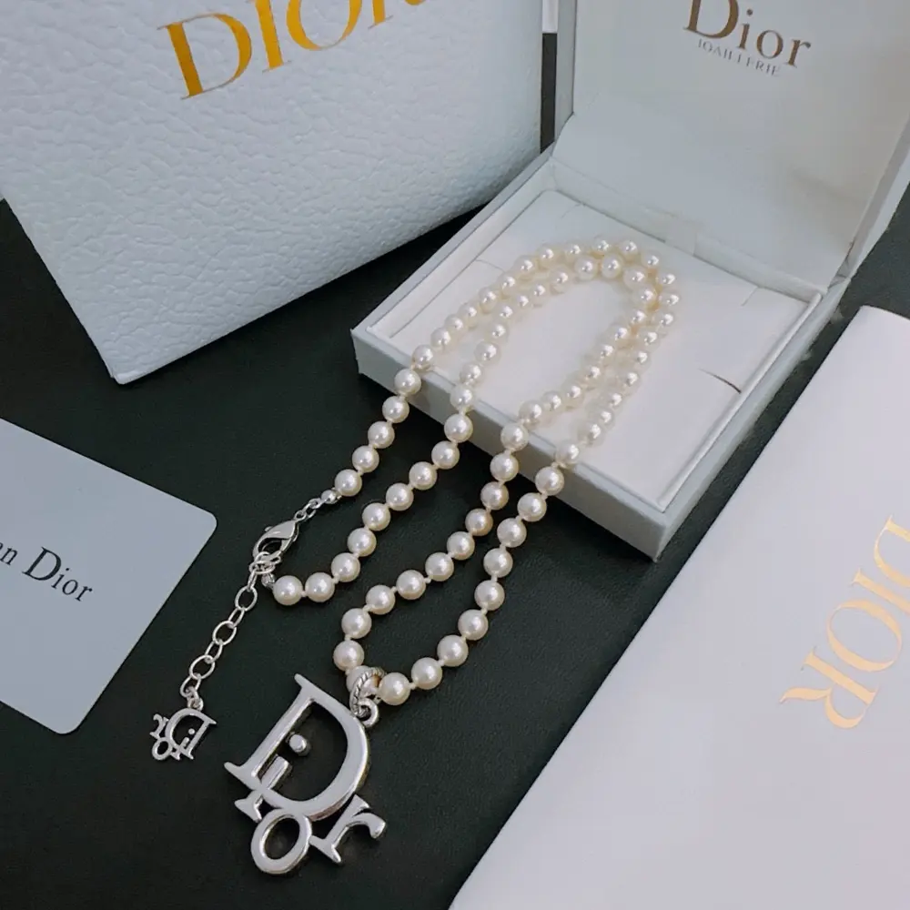DIOR New Dior necklace Original goods New counter model
