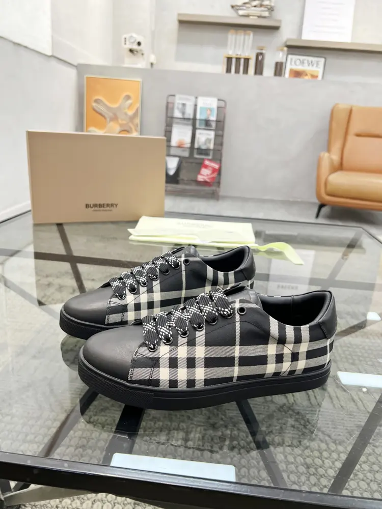 Burberry street male god official website new products counter simultaneous sale original