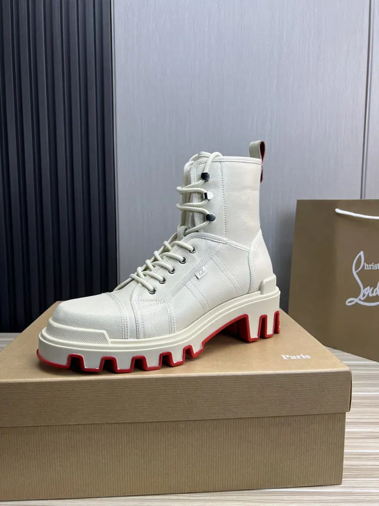 Christian Louboutin red-soled boots 1:1 original mold. Official website updated
