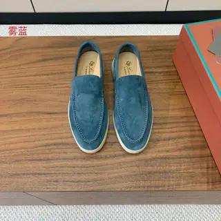 Loro piana smooth loafers. Italian top-grade cashmere is retro