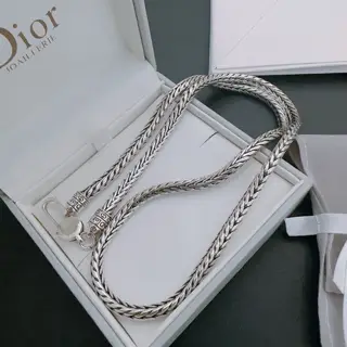 DIOR New Dior necklace Original goods New counter model