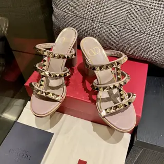 full-stud Valentino rivet classic sandals