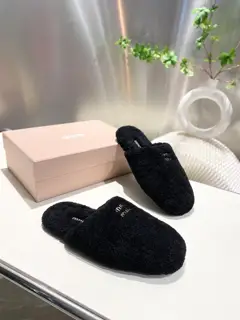 Miu Miu Miu 2024 Winter Half-Slip Fur Lined Slippers