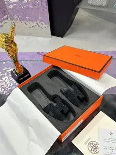 Hermès H slippers