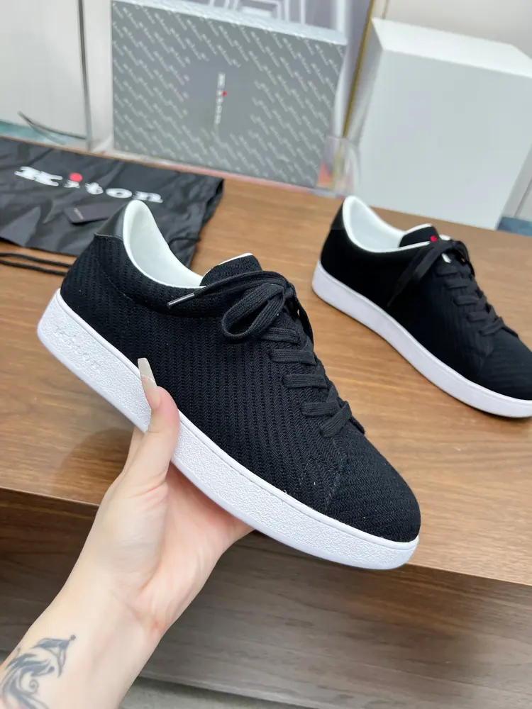 Kiton casual knitwear for men Shoes