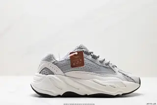Adidas YEEZY 700V2 ‘Static’ Adidas Yeezy 700 second generation retro dad shoes FE2829 gray