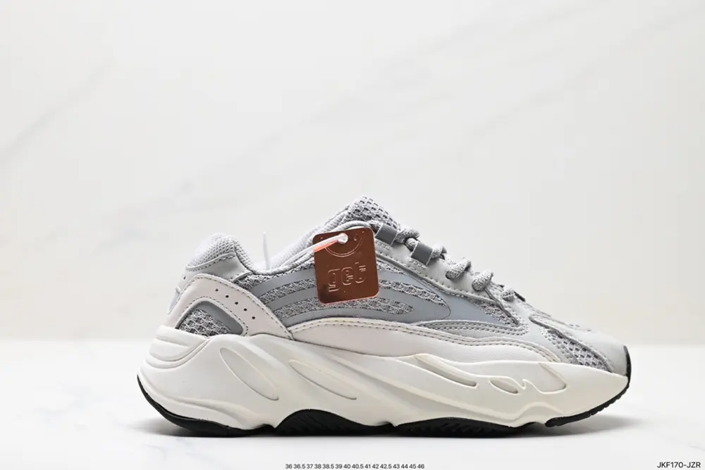 Adidas YEEZY 700V2 ‘Static’ Adidas Yeezy 700 second generation retro dad shoes FE2829 gray