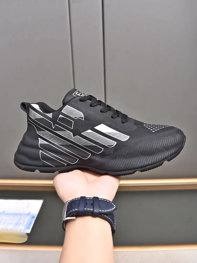 Armani men’s casual shoes. Imported cowhide upper