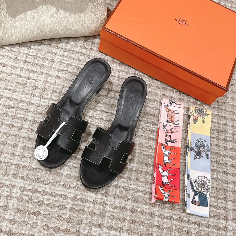 Hermes H Slippers Oran Sandal Series————————————Fashionable and versatile Super comfortable