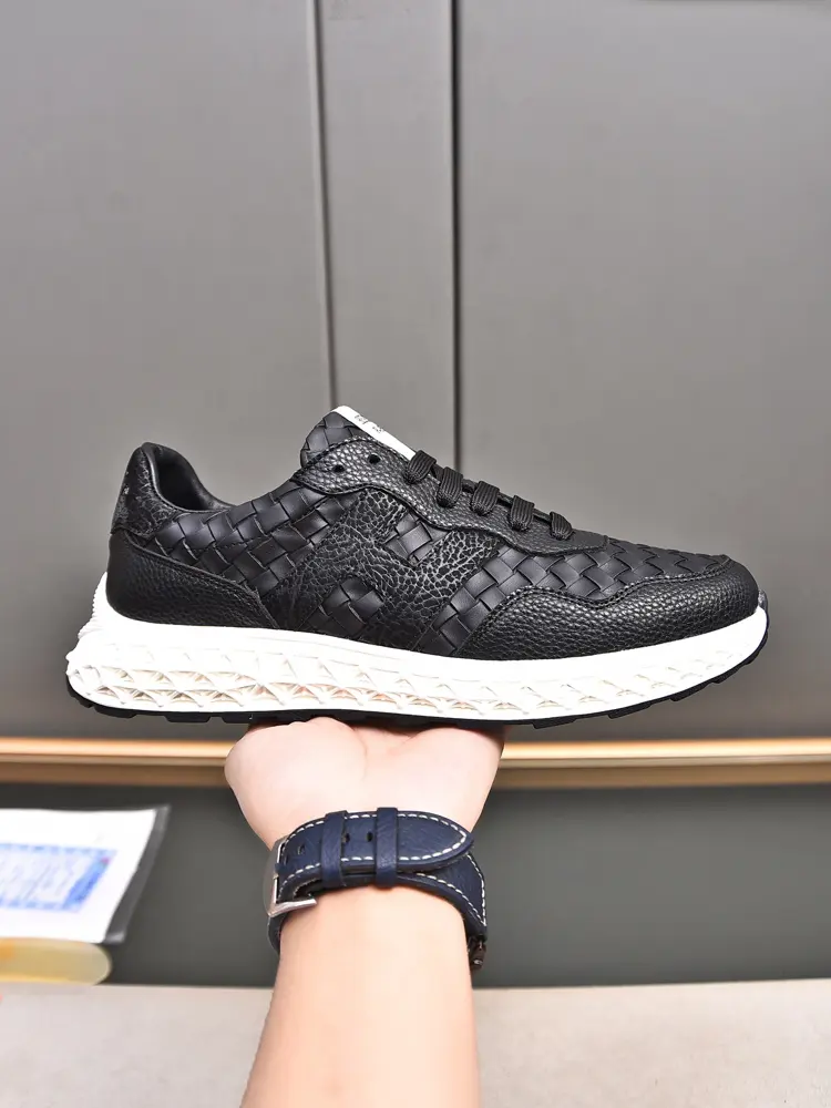 Hermès men’s color-blocked sneakers