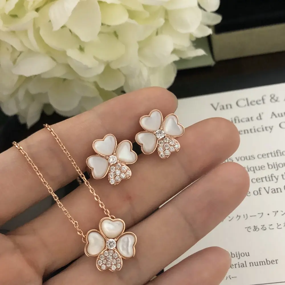 Van Cleef & Arpels Earrings Necklace