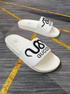 Gucci couple flip flops