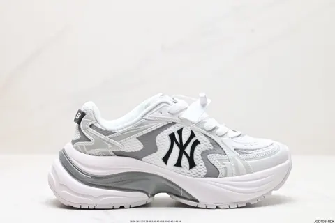 MLB New York Yankees Curve Runner Comfortable and versatile Non-slip and wear-resistant 3ARNSPL4N