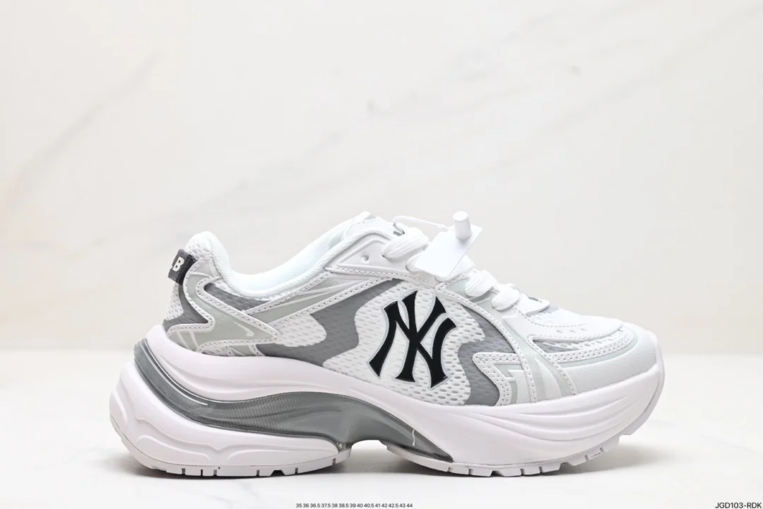MLB New York Yankees Curve Runner Comfortable and versatile Non-slip and wear-resistant 3ARNSPL4N