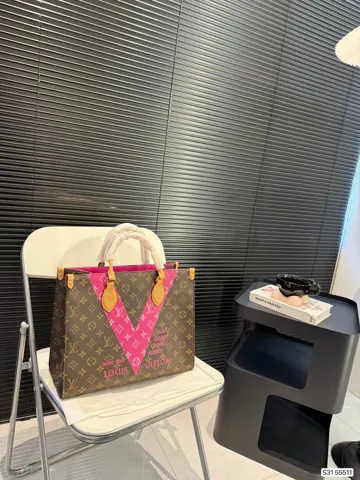 Louis Vuitton Tote