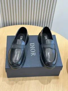 Dior Combat loafers present a mix-and-match style that combines fashion design with sports