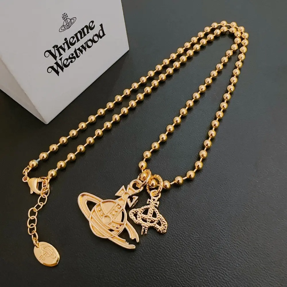 Vivienne Westwood Classic Large Saturn Necklace