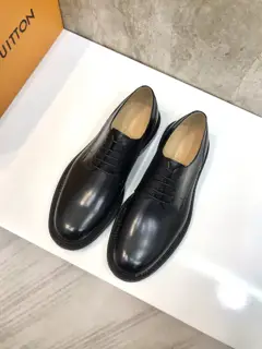 Louis Vuitton men’s fashionable formal leather shoes