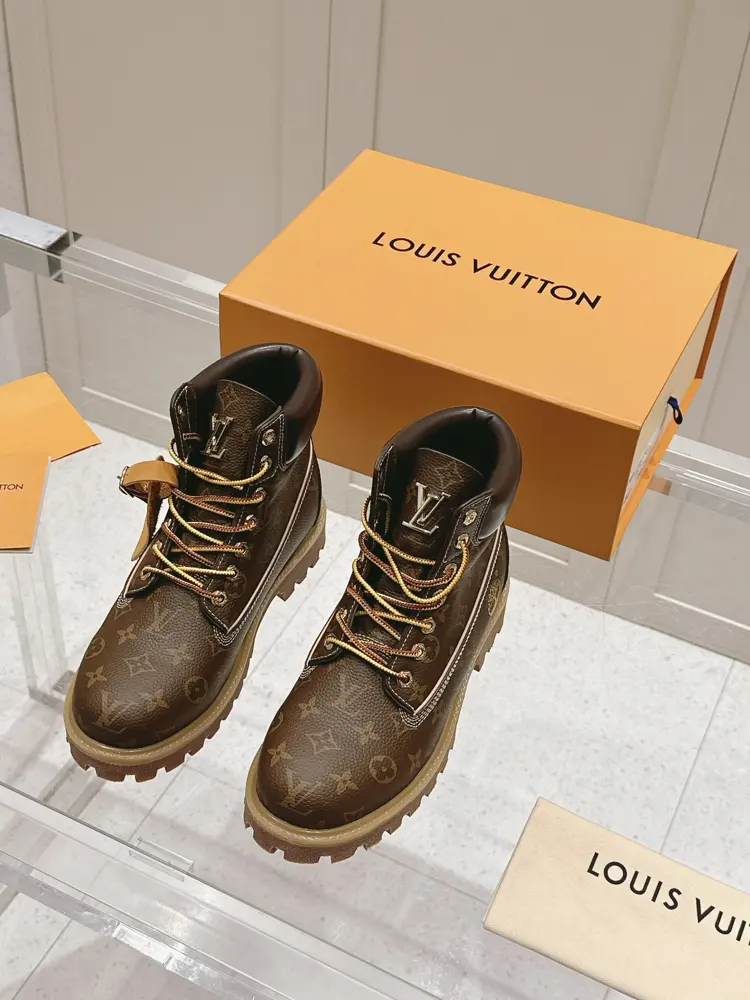 Louis Vuitton Men’s The kick-proof co-branded Martin boots are launched