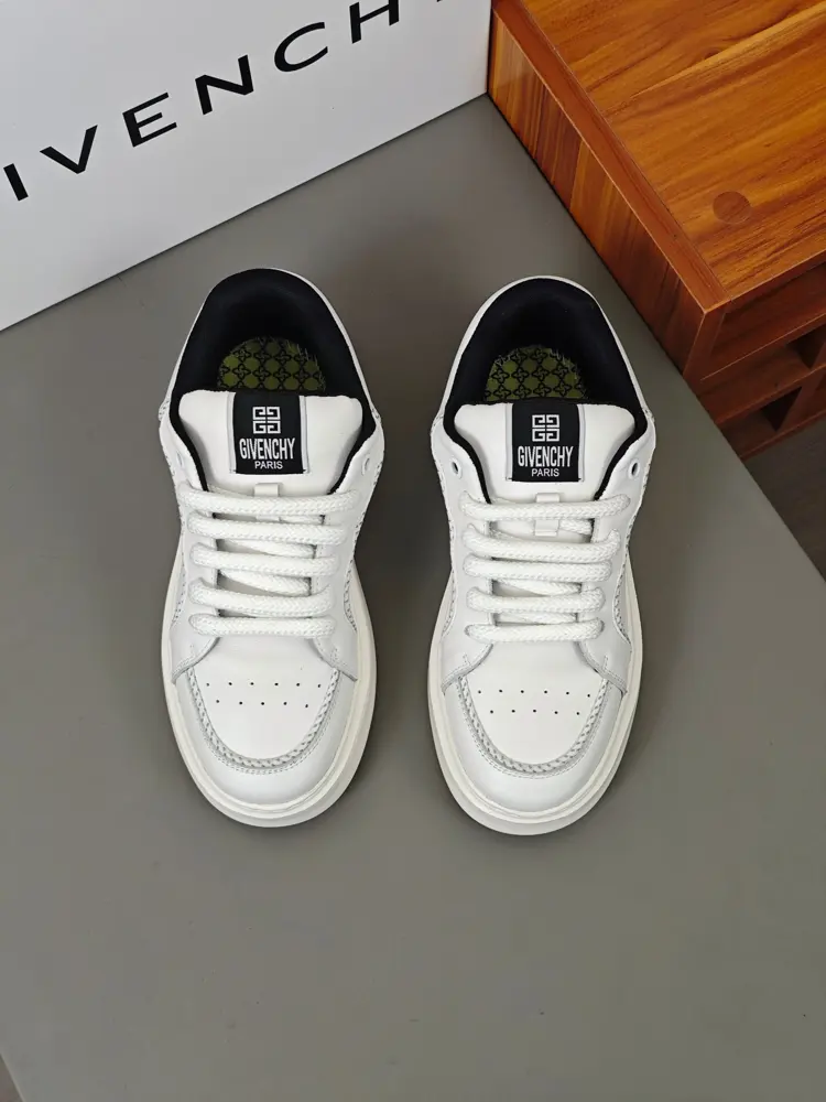 Givenchy casual shoes upper calfskin material ¥ foam outsole