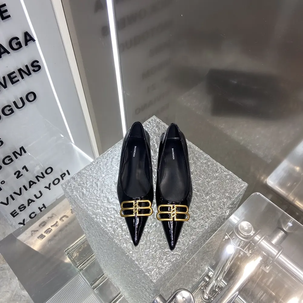 BALENCIAGA Spring and Summer new pointed BB buckle series Heels