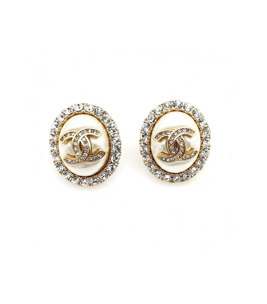 Chanel round pearl earrings