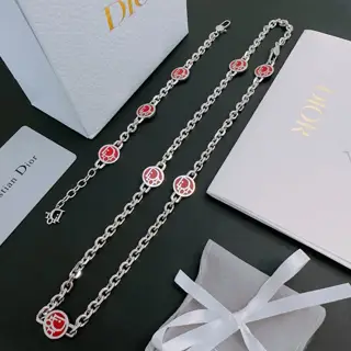 DIOR New Dior necklace Original goods New counter model Retro fashion essentials Can be
