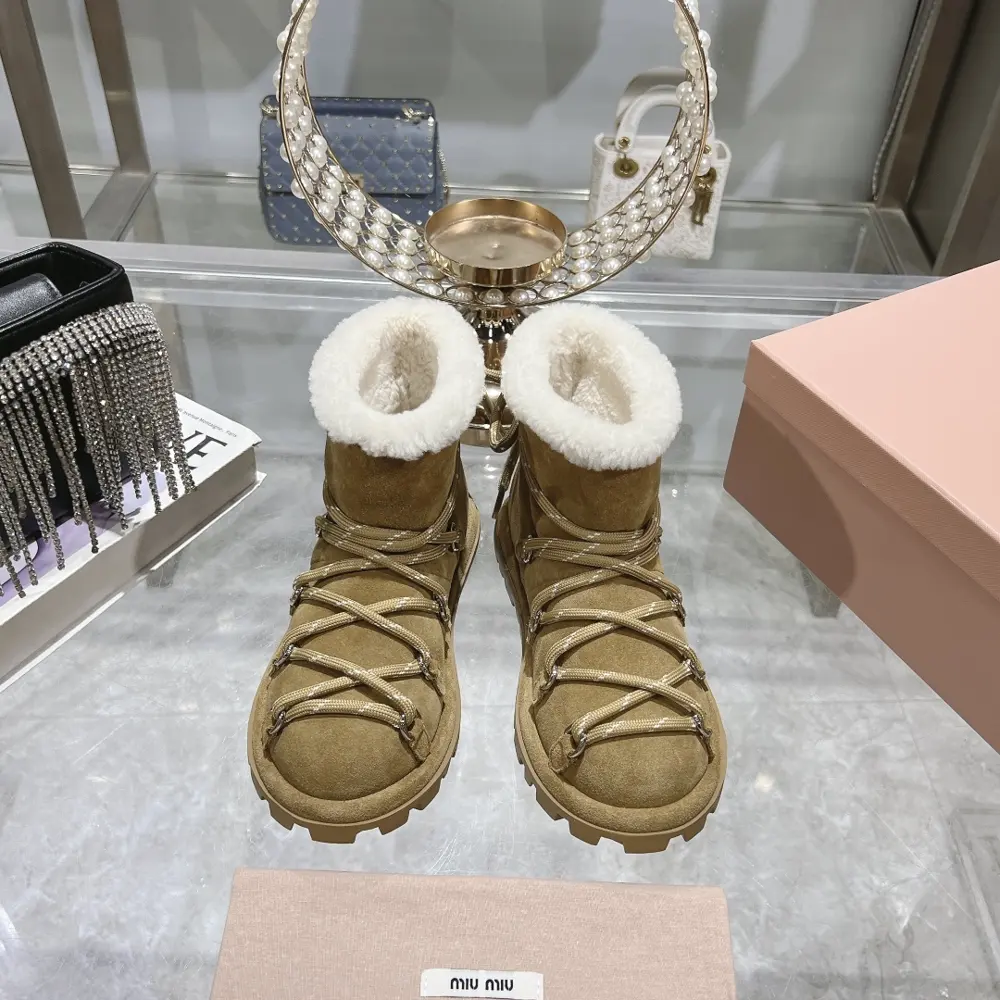 miumiu Miu Fur Slippers 2024 Autumn and Winter New Cotton Shoes Furry Boots from Miu Series