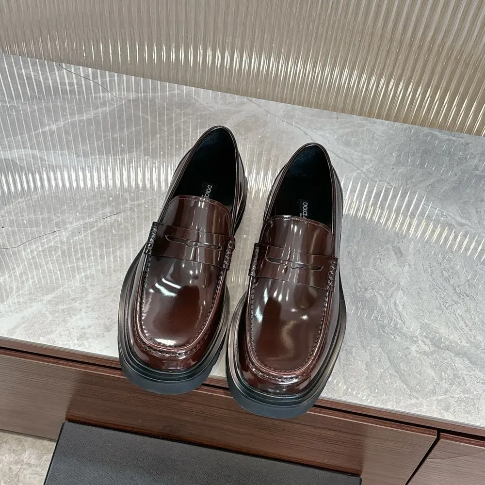 Dolce & Gabbana shiny leather business casual men’s shoes loafers