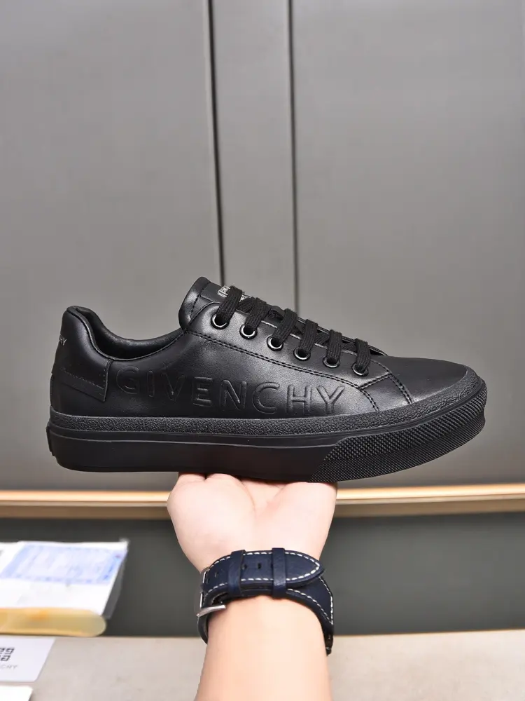 Givenchy low-top sneakers