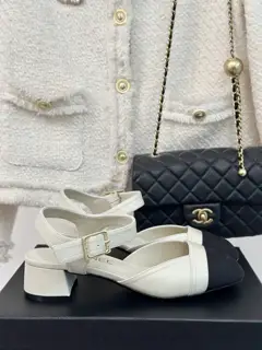 Chanel color-blocked double C thick-heeled sandals