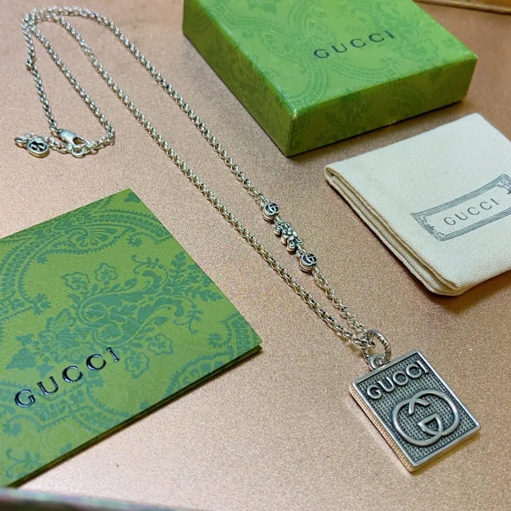 GucciThe latest Gucci necklace with a higher grade chain