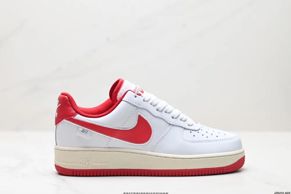 Nike AIR FORCE 1’07 Low-top versatile casual sports sneakers. Soft and elastic cushioning FN7804-001