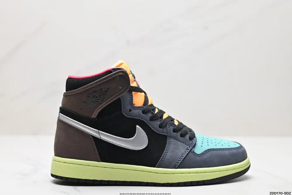 Nike AIR JORDAN 1 Sneakers DD9335-641