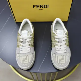 Fendi casual sneakers