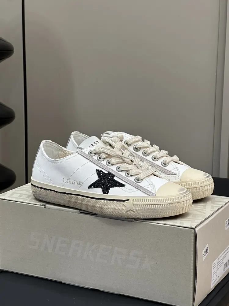 Golden Goose dirty shoes are all classic styles