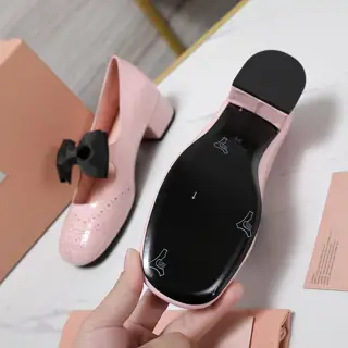 Miu Miu Miu new arrival~Colorblock thick heel round toe Mary Jane pearl buckle shoes