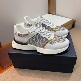 Dior sports casual shoes. The upper