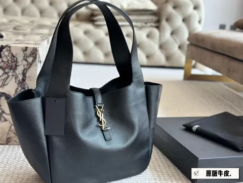 Yves Saint Laurent Tote