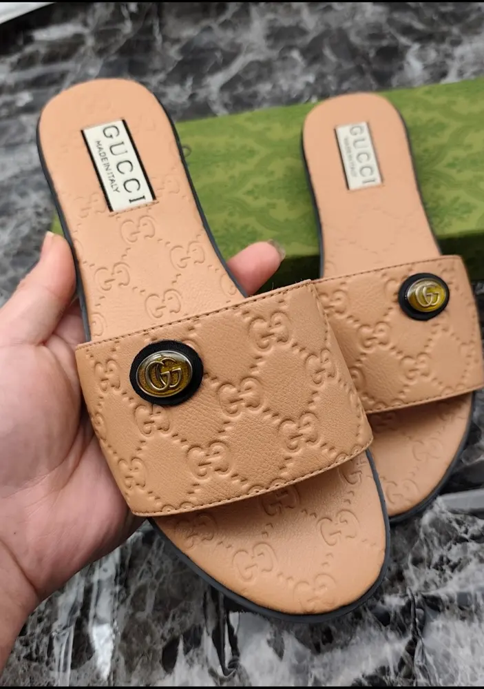 Gucci slippers