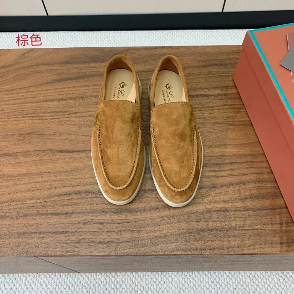 Loro piana smooth loafers. Italian top-grade cashmere is retro