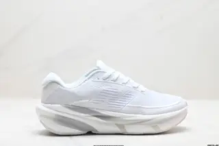 New Balance New Balance New Balance NB Fresh Foam Evoz v2 Comfortable and Durable Low-top M1080R15