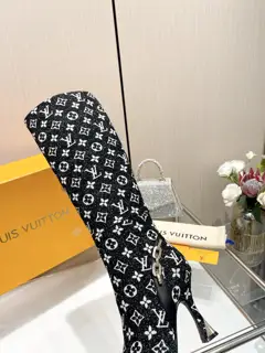 Louis Vuitton show style 16-inch boots