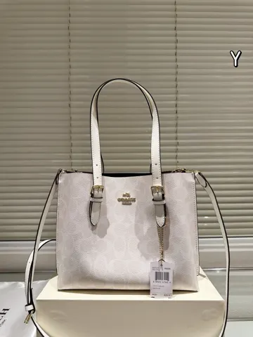 COACH Tote