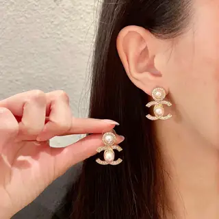 Second-hand Chanel earrings