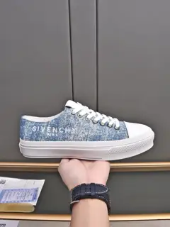 Givenchy low-top sneakers